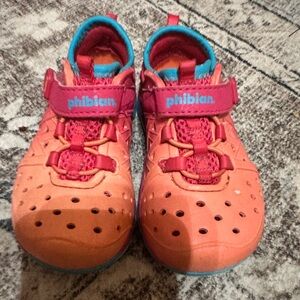 Stride Rite Phibian play shoes